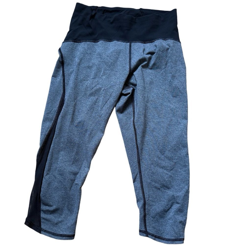 Lululemon Gray Black Cropped Leggings with Mesh Side panels Size 8